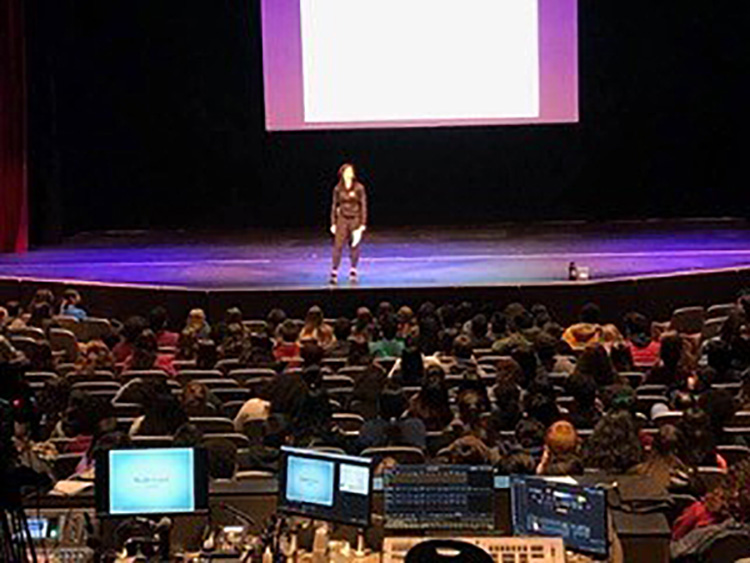 LIFEforce Tribe Member, Dr. Kim Bender had the opportunity to share information about Health, Chiropractic and LIFE University to students and advisors at Clearwater High School.